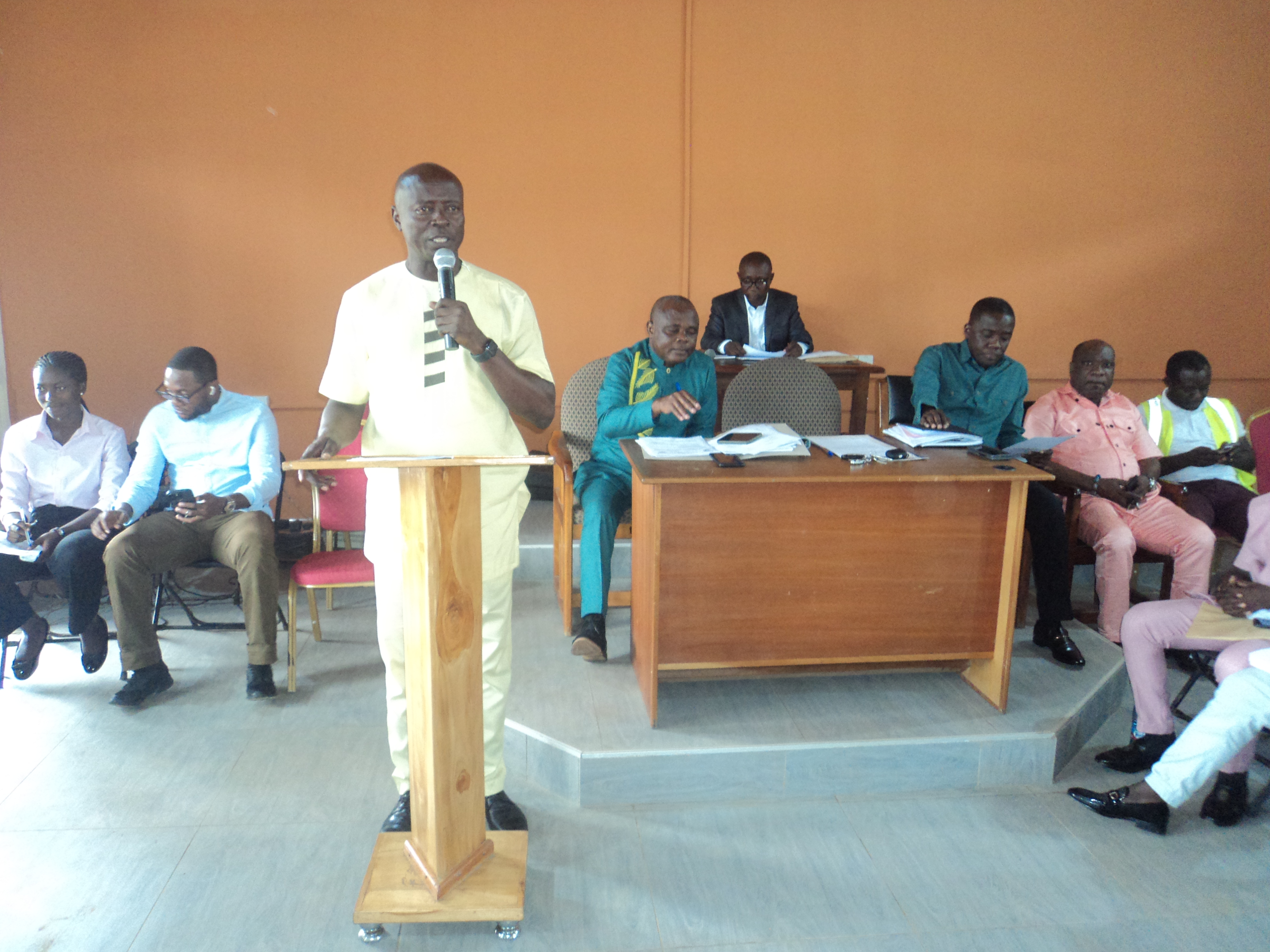 assembly_meeting